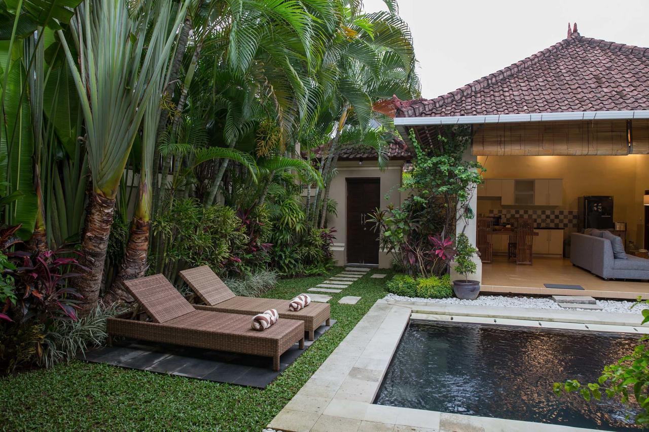 Villa Deshy Seminyak Esterno foto